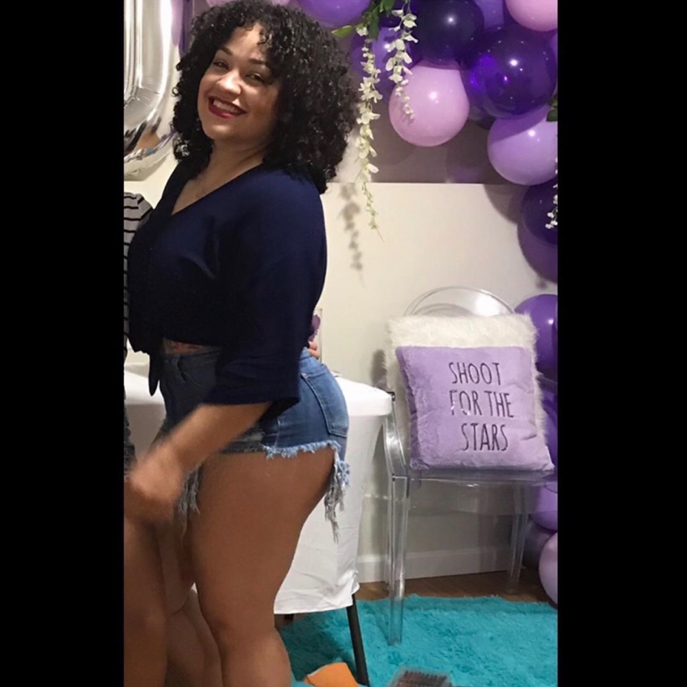 Shorts - Picture 4 of 4